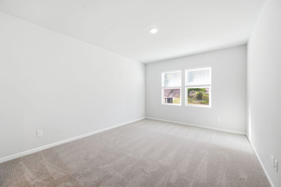 Spacious, unfurnished interior of a new home in Grand Arbor, Blythewood (Image 18).