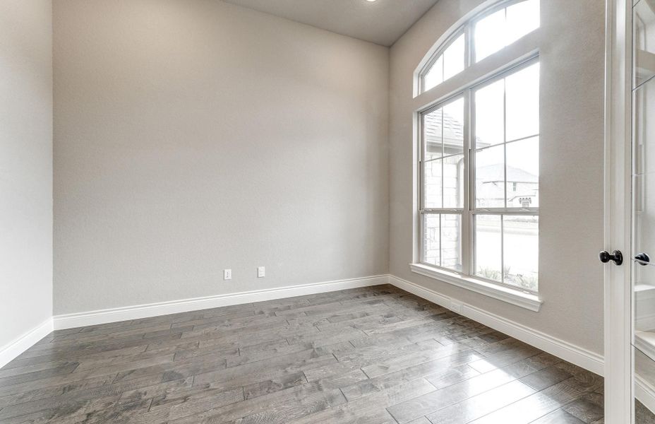 Spacious, unfurnished interior of a new home in The Woodlands Hills 65′, Willis (Image 32).