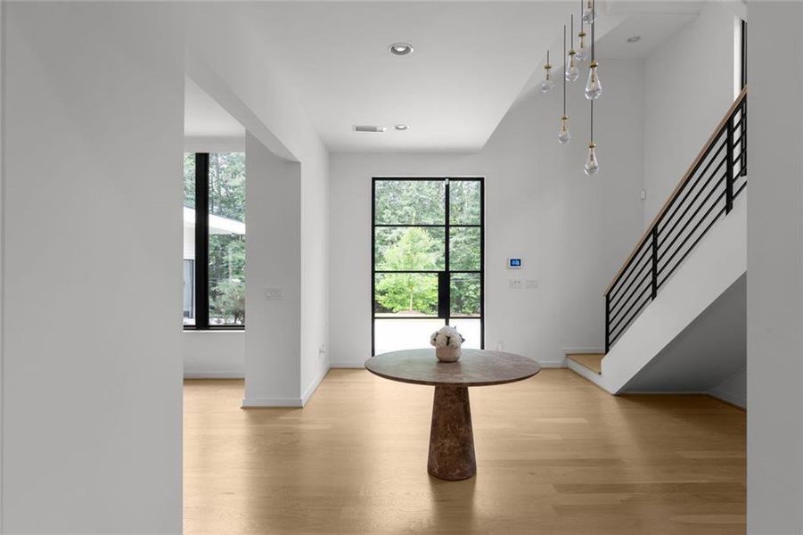 Spacious, unfurnished interior of a new home in , Atlanta (Image 20).