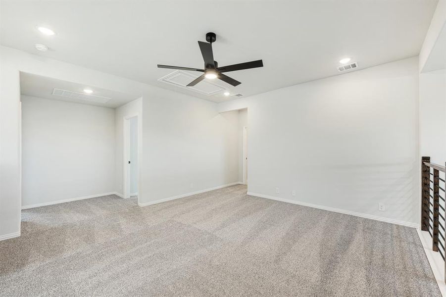Spacious, unfurnished interior of a new home in Arcadia Trails, Balch Springs (Image 36).