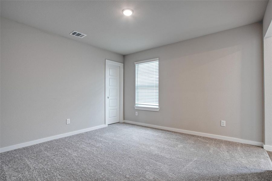 This is the bedroom that goes with that closet. This is the bedroom that goes with that closet.