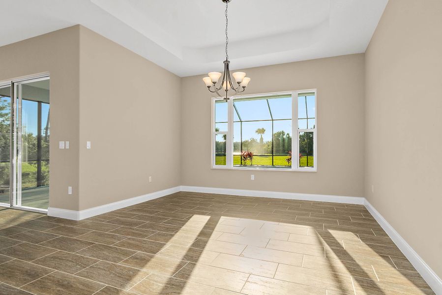 Muirfield with Bonus Dining room Muirfield with Bonus Dining room