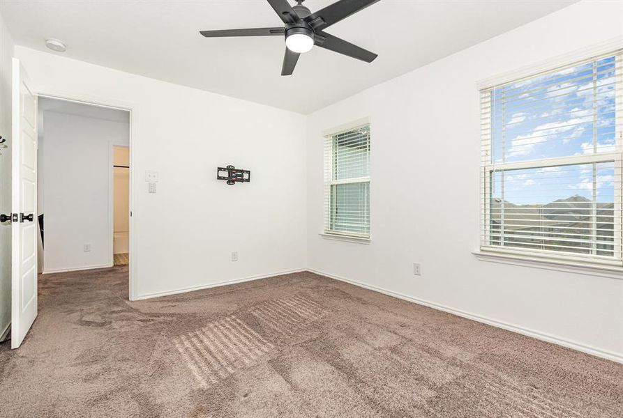 Spacious, unfurnished interior of a new home in , Royse City (Image 21).