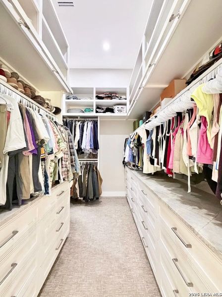 Furnished interior view inside a new home in , Bandera (Image 13).