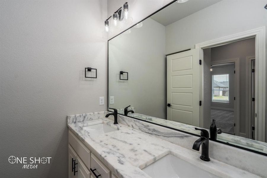 Furnished interior view inside a new home in , Abilene (Image 10).