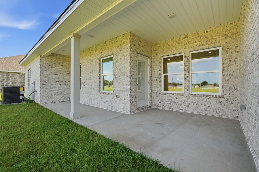 6113 mildreds way-12