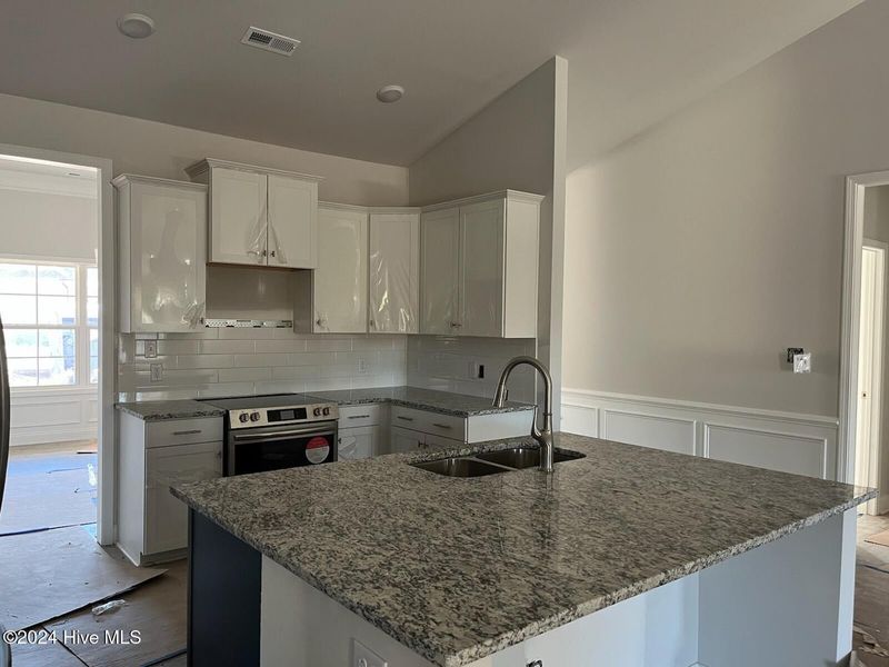 Furnished interior view inside a new home in Palmetto Creek, Bolivia (Image 4).