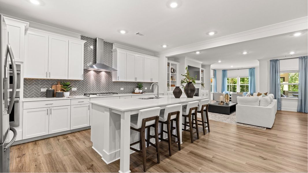 7932 Crestwood Kitchen 3of3 F1 091025