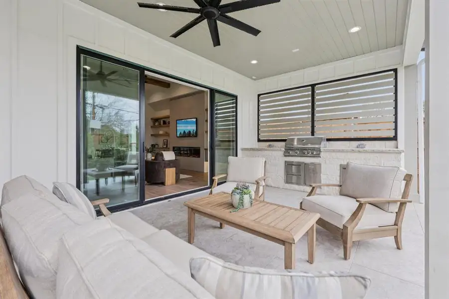 Exterior details and patio area of a home in , Dallas (Image 3).