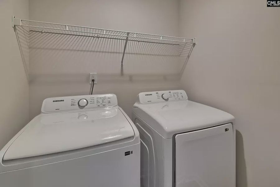 Close-up of interior finishes inside a home in Emanuel Creek, West Columbia (Image 24).