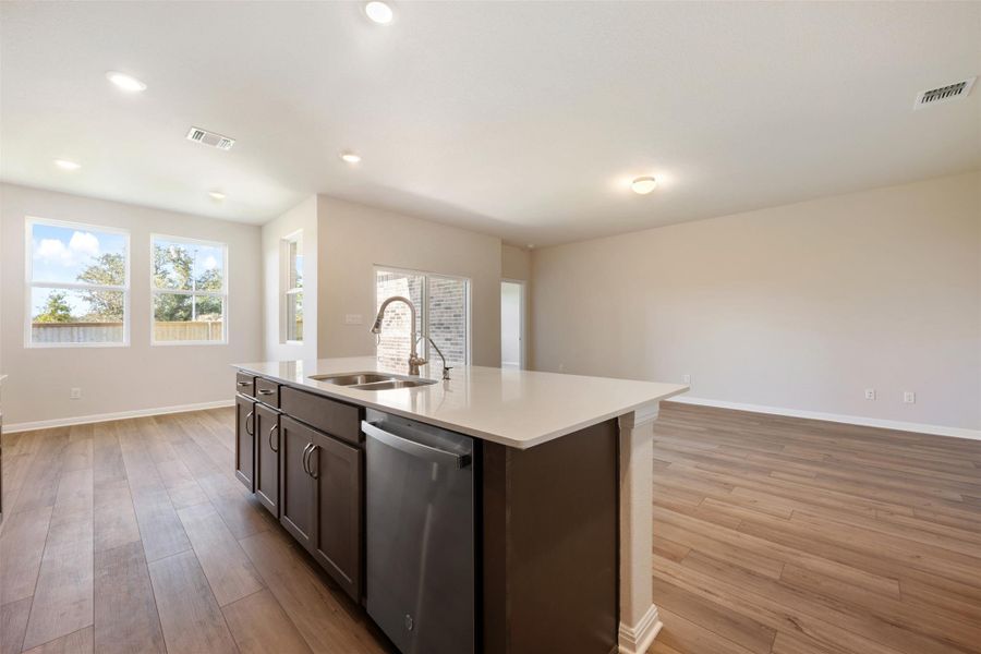 Representative images and renderings are for illustrative purposes. Actual structural options and design finishes of home may vary.