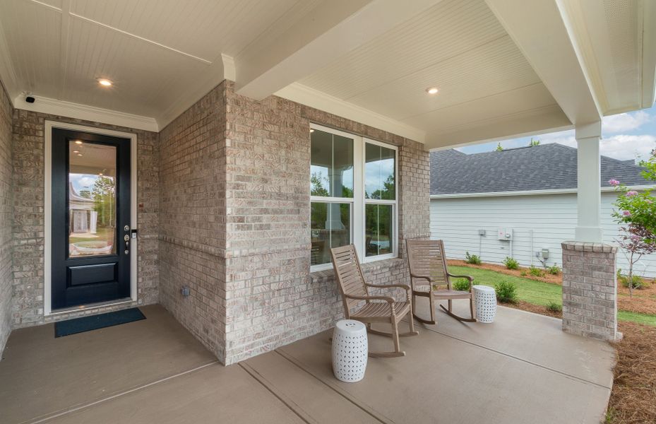 Exterior details and patio area of a home in Del Webb at Lake Oconee, Greensboro (Image 4).