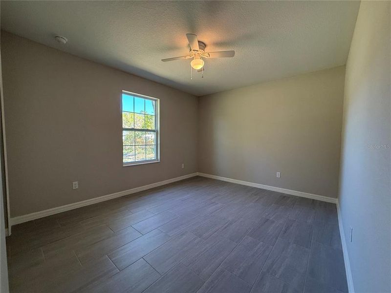 Spacious, unfurnished interior of a new home in , Ocala (Image 9).