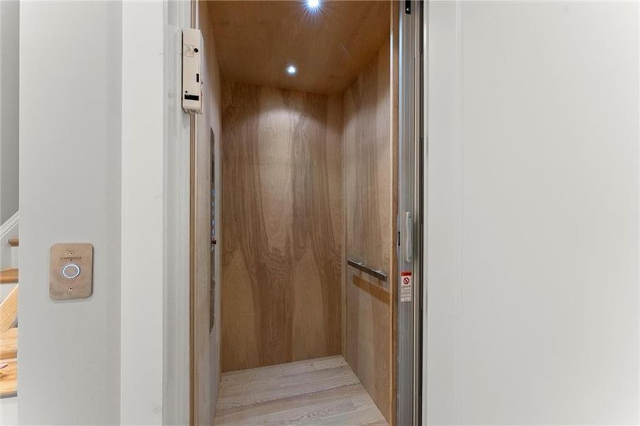 Spacious, unfurnished interior of a new home in West Town, Atlanta (Image 48).