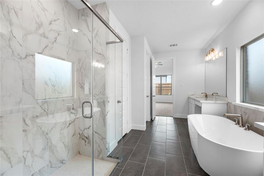 Furnished interior view inside a new home in Candela, Richmond (Image 8).