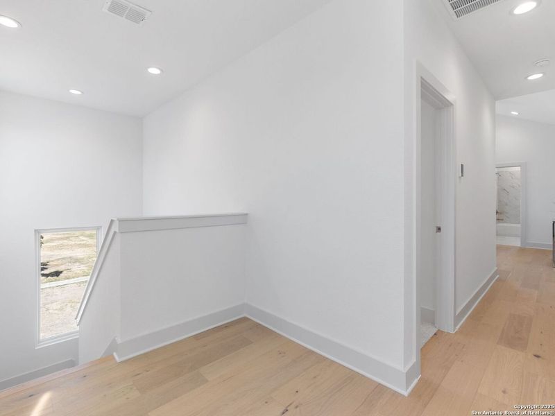 Spacious, unfurnished interior of a new home in Victoria Commons, San Antonio (Image 22).