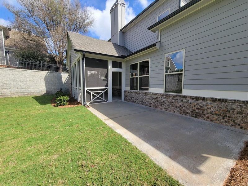 Exterior details and patio area of a home in , Jefferson (Image 3).