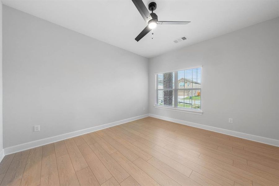 Spacious, unfurnished interior of a new home in Princeton Heights, Princeton (Image 5).
