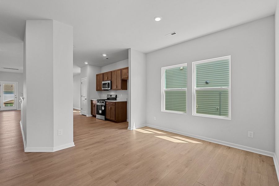 Spacious, unfurnished interior of a new home in Hanes Lake, Winston-Salem (Image 21). Spacious, unfurnished interior of a new home in Hanes Lake, Winston-Salem (Image 21).