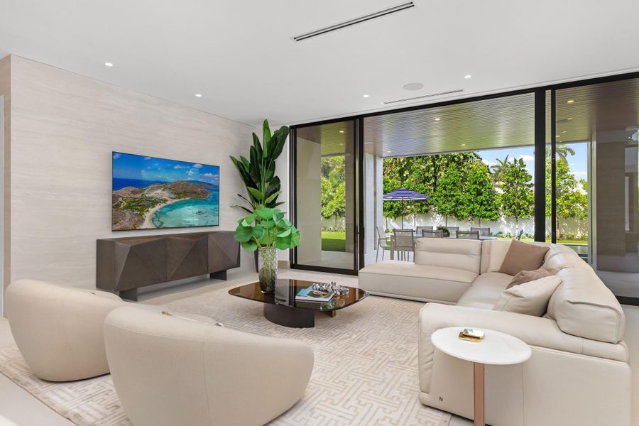 FAMILY ROOM