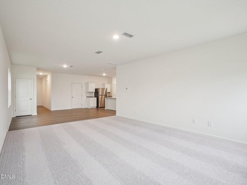 11-web-or-mls-Solace Wy 212-2805-011