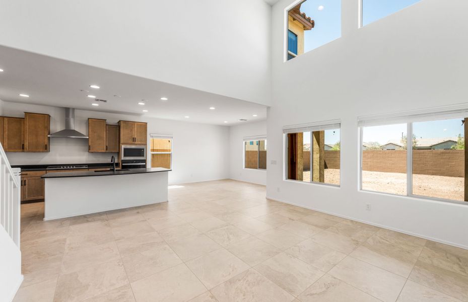 Spacious, unfurnished interior of a new home in Parkside at Anthem at Merrill Ranch, Florence (Image 26).