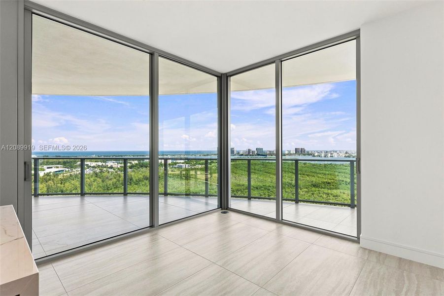 Spacious, unfurnished interior of a new home in , North Miami (Image 20).