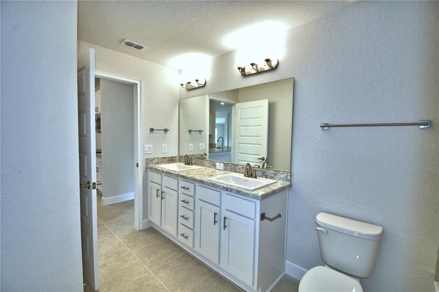 Furnished interior view inside a new home in Cadence Crossing, Auburndale (Image 11).