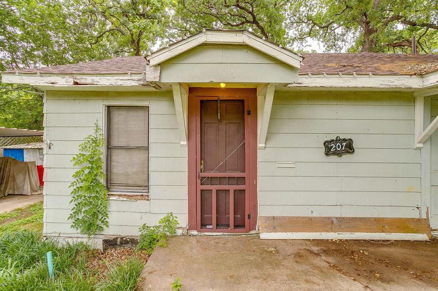 Exterior details and patio area of a home in , Weatherford (Image 12).