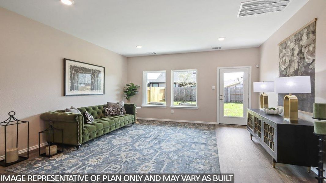 Furnished interior view inside a new home in Venetian Pines, Conroe (Image 23). Furnished interior view inside a new home in Venetian Pines, Conroe (Image 23).