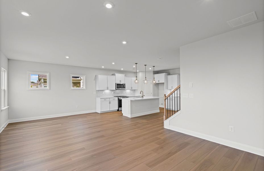 Spacious, unfurnished interior of a new home in Berkeley Mill, Cumming (Image 19).