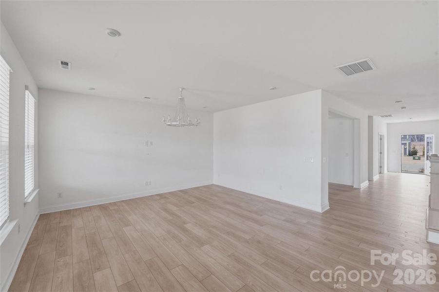 Spacious, unfurnished interior of a new home in Lakeside Glen, York (Image 19).