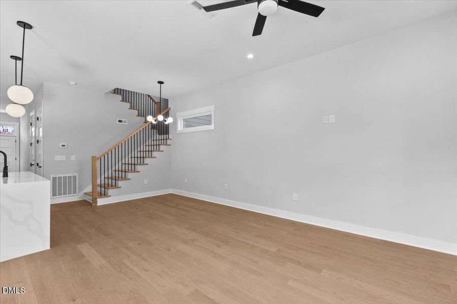 21-543 Bragg St