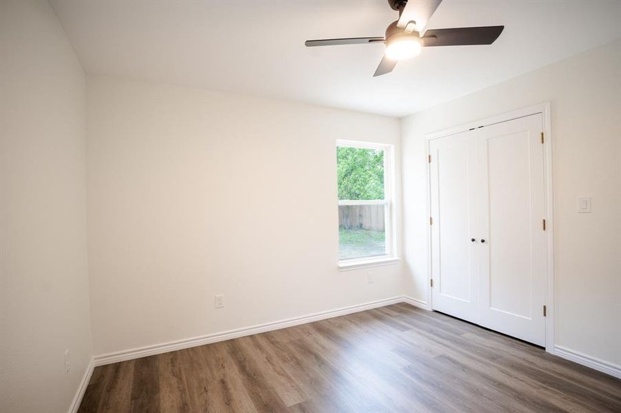 Spacious, unfurnished interior of a new home in , Mexia (Image 23).