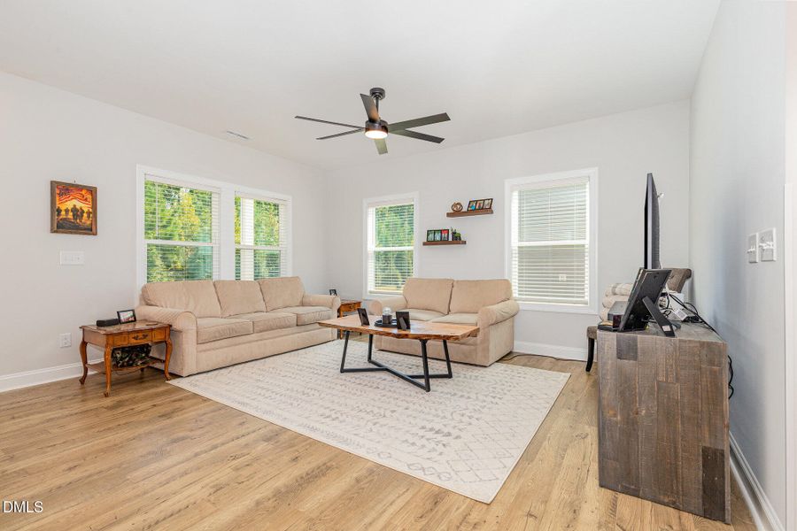 005_img_7995-edit_609