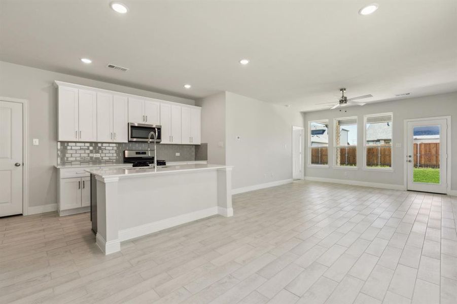 Image 30 of a home in Santorini. Image 30 of a home in Santorini.