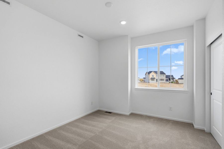 Spacious, unfurnished interior of a new home in Independence, Elizabeth (Image 30).