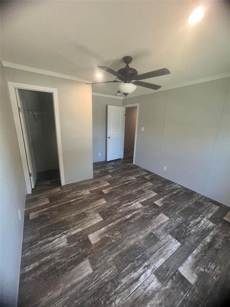 Spacious, unfurnished interior of a new home in , Pelican Bay (Image 11).