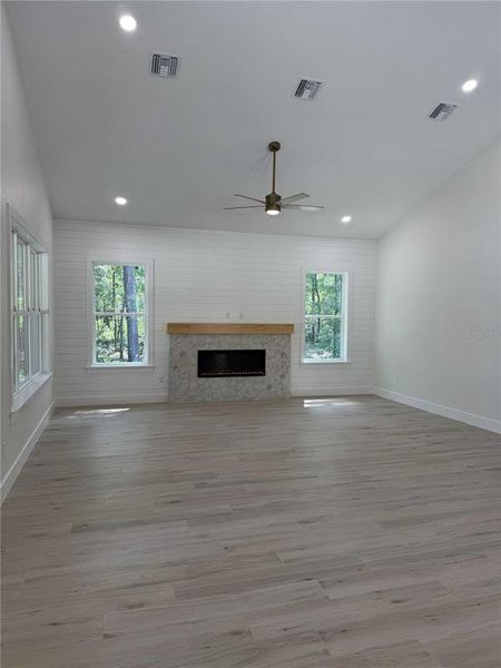 Image 27 of a home in .