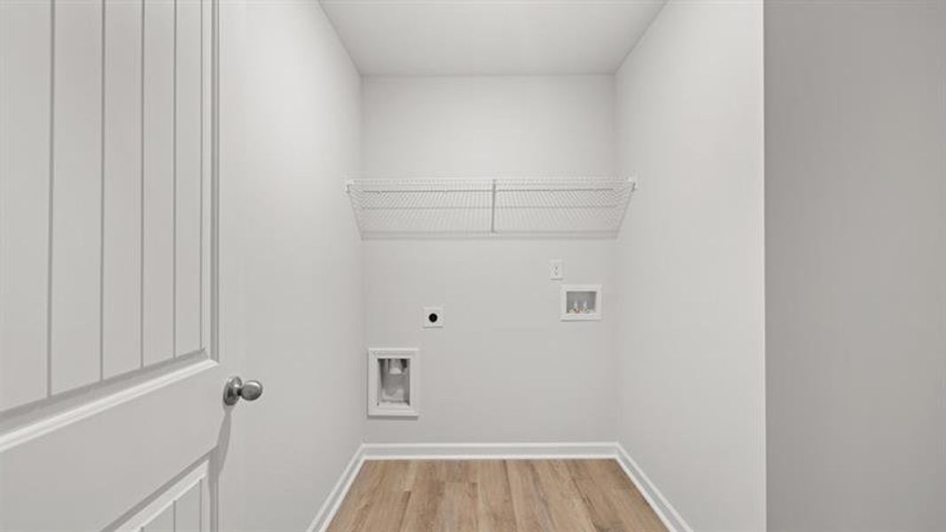 Spacious, unfurnished interior of a new home in , Dallas (Image 39).