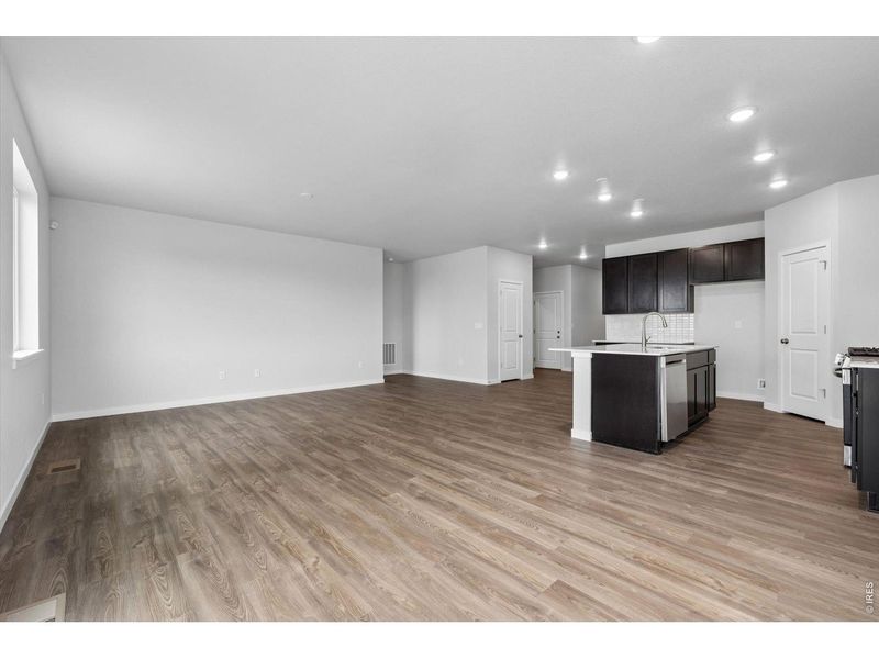 Spacious, unfurnished interior of a new home in Prairie Song, Windsor (Image 23).