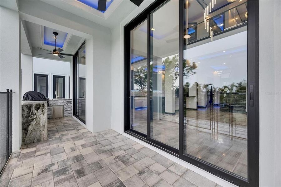 Exterior details and patio area of a home in , Apollo Beach (Image 3).