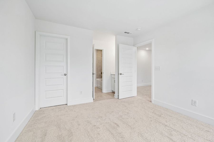 Spacious, unfurnished interior of a new home in Devonshire, Mount Juliet (Image 22).