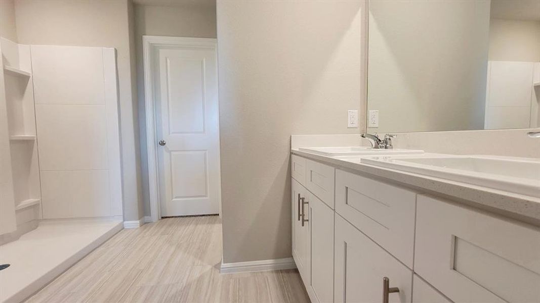 Furnished interior view inside a new home in Highlands at Chapel Creek, Fort Worth (Image 5). Furnished interior view inside a new home in Highlands at Chapel Creek, Fort Worth (Image 5).