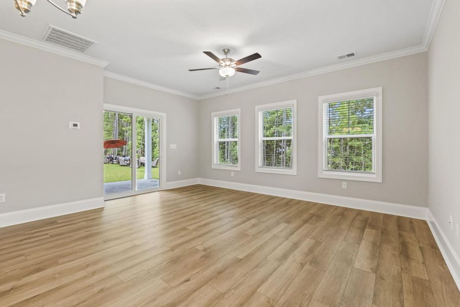 Spacious, unfurnished interior of a new home in White Oak Estates, Conway (Image 26).