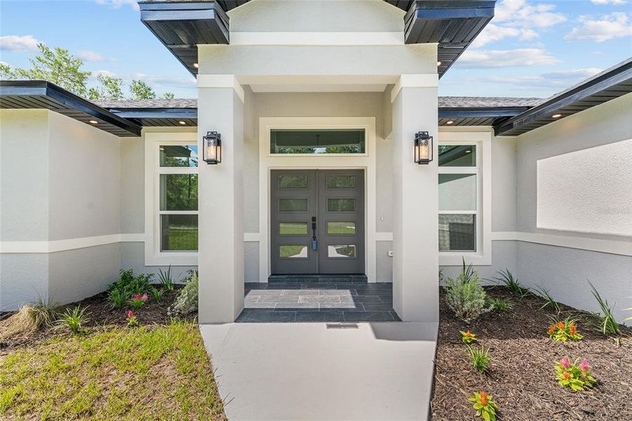 Exterior details and patio area of a home in , Ocala (Image 35). Exterior details and patio area of a home in , Ocala (Image 35).