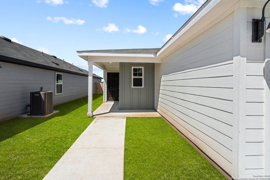 Exterior details and patio area of a home in Meadows at Clear Springs, New Braunfels (Image 2).