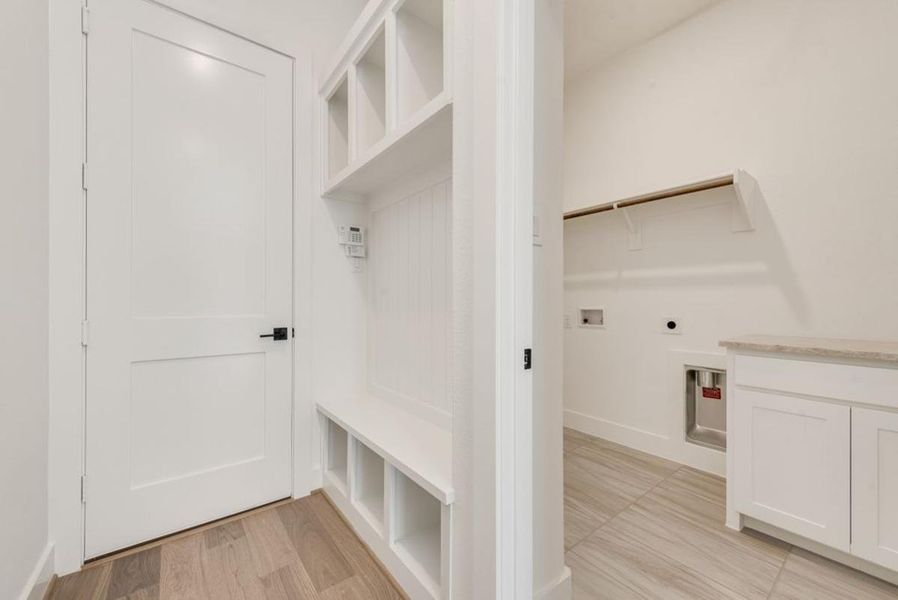 Image 25 of a home in Edgewater.