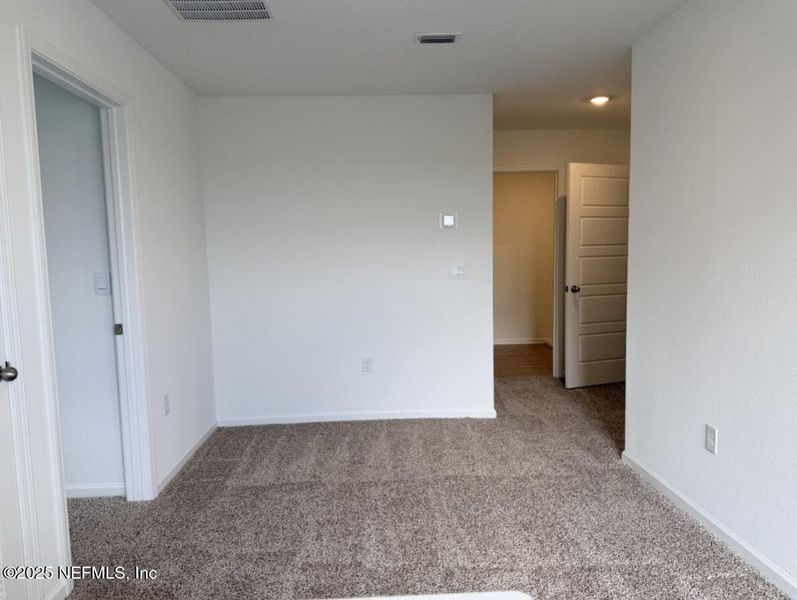 Spacious, unfurnished interior of a new home in The Arbors, Jacksonville (Image 17). Spacious, unfurnished interior of a new home in The Arbors, Jacksonville (Image 17).