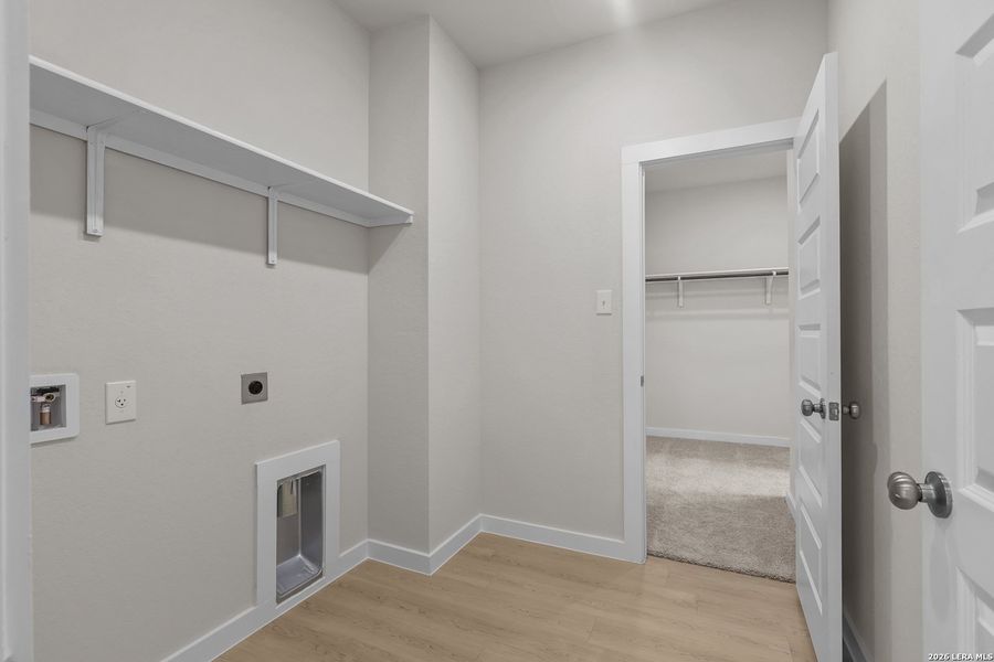 Spacious, unfurnished interior of a new home in Hiddenbrooke, Seguin (Image 20).